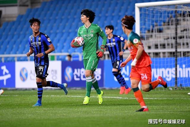 欧冠-吉鲁2球2助攻 AC米兰4-0大胜夺小组第2出线